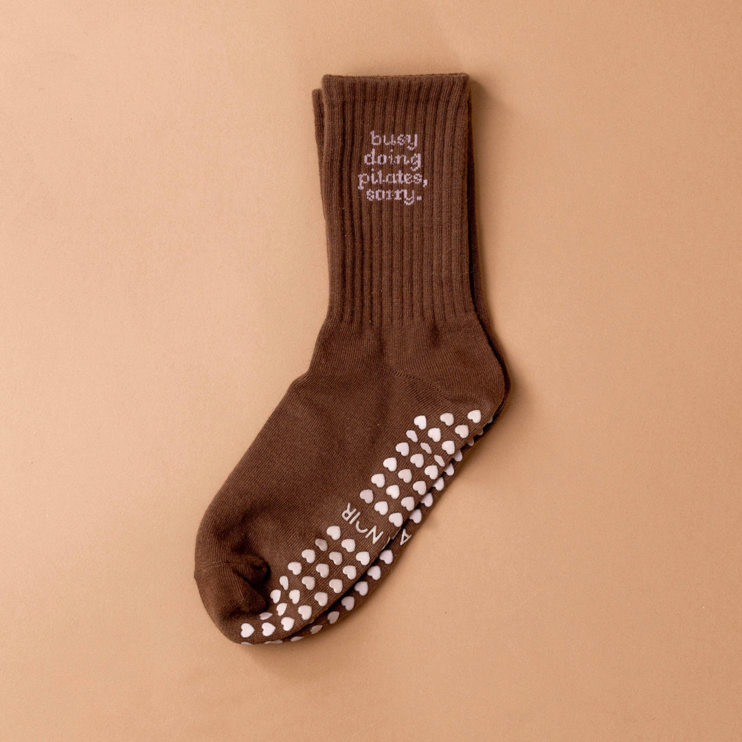 Grip Socken  "Busy Doing Pilates/ meet me for matcha Braun"