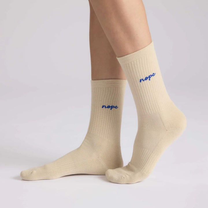 Socken "NOPE"
