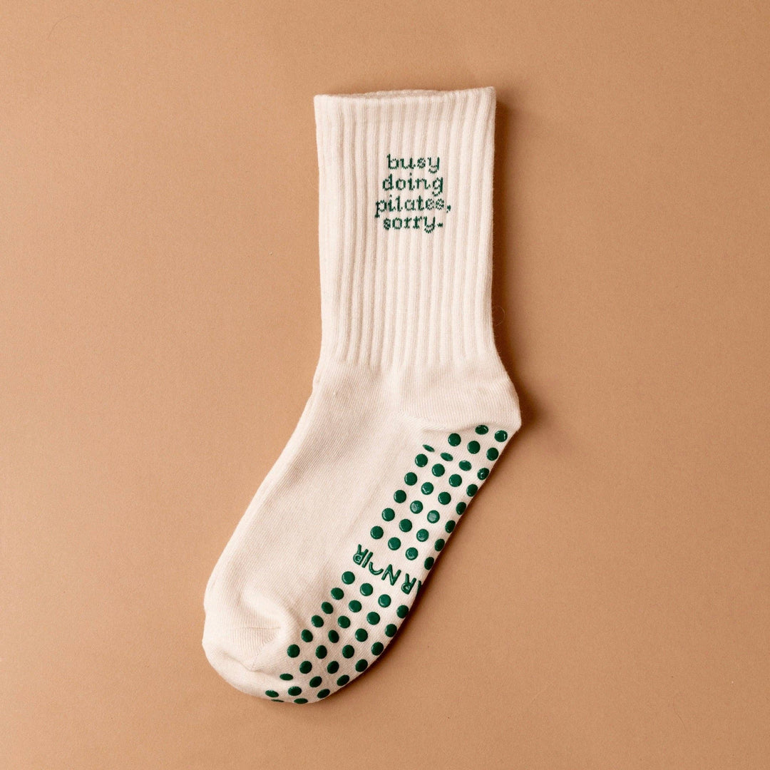 Grip Socken  "Busy Doing Pilates/ meet me for matcha Braun"