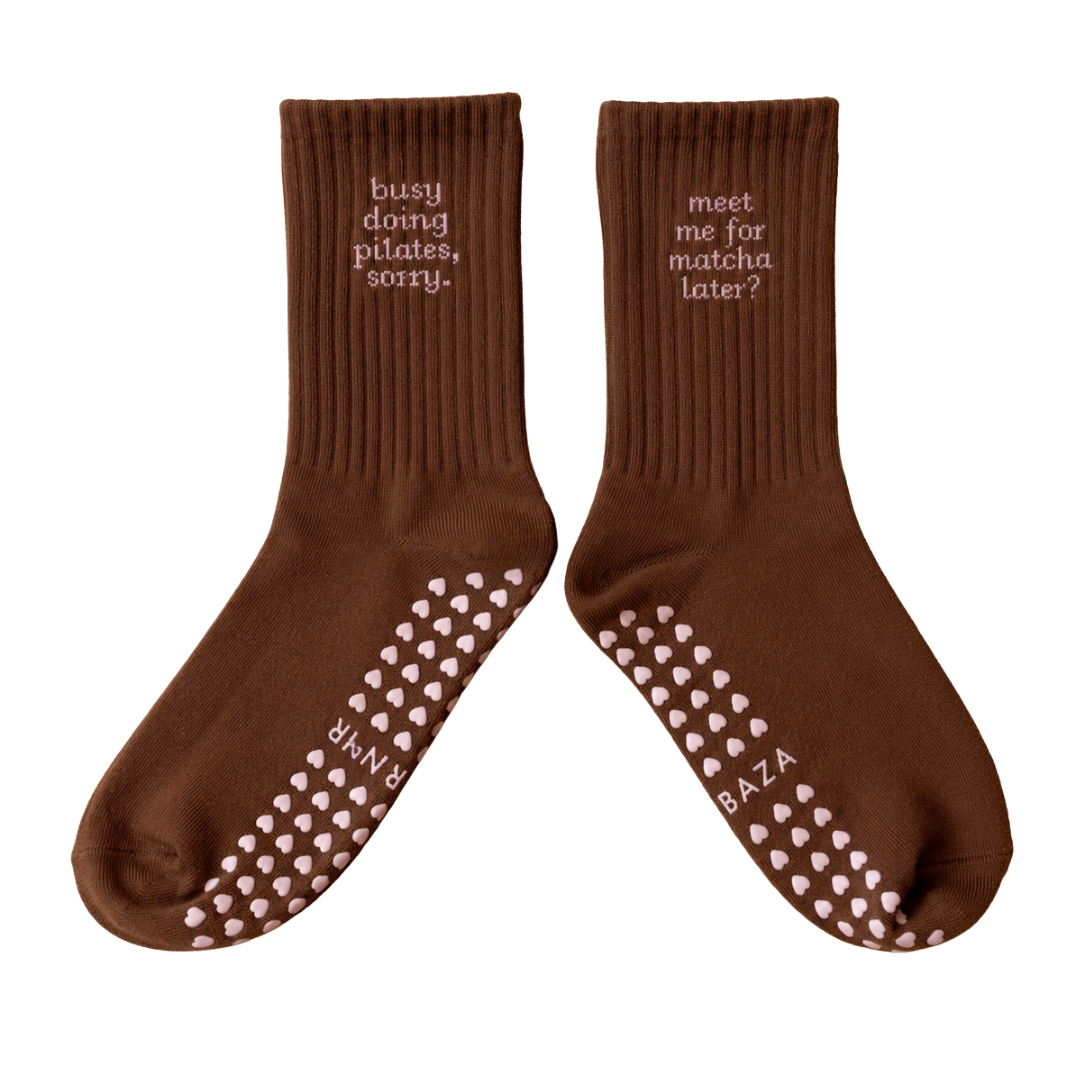 Grip Socken  "Busy Doing Pilates/ meet me for matcha Braun"